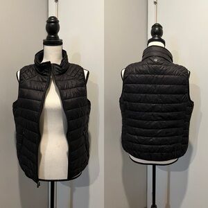 Fabletics lightweight puffer vest - EUC